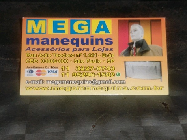 Mega Manequins